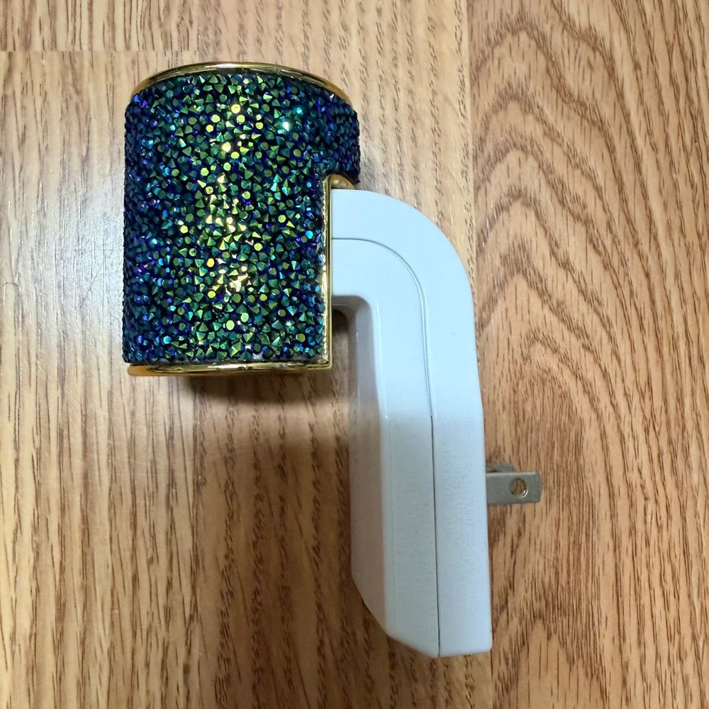 Bath & Body Works Wallflowers Iridescent Blue Green Rhinestone Gold Plug In‎